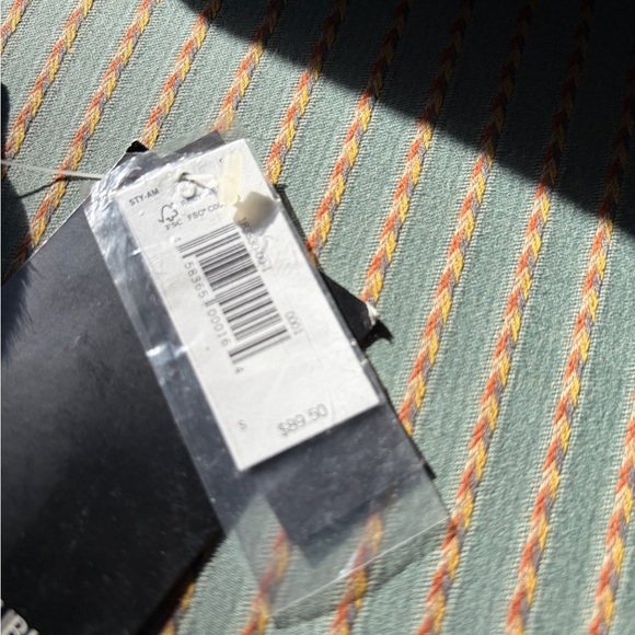 Black Banana Republic calf hair leather and wool- Stylish Winter Accessory NEW - Picture 3 of 4